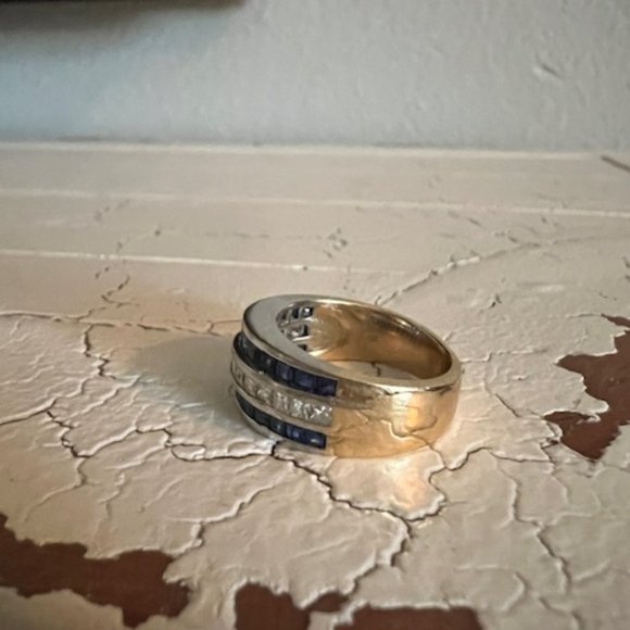 Ladies SAPPHIRE AND DAIMOND BAND RING - Picture 4 of 8